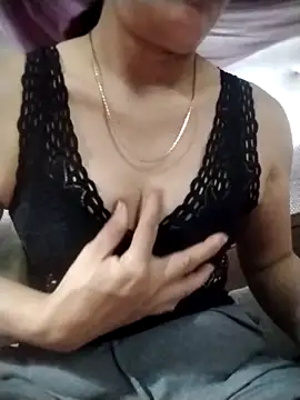 YiyinLy online show from 1, 11, 2025