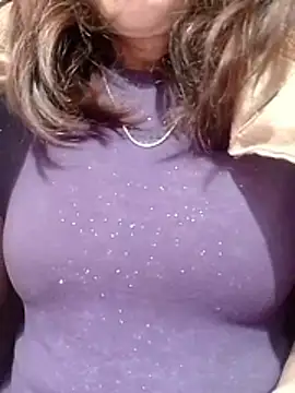 YiyinLy online show from 2, 2, 2026