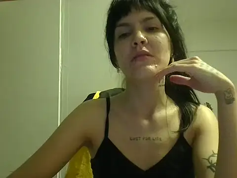 miapink33 online show from 15, 11, 2025