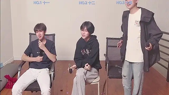 Snapshot of hyboys chatting on 16, 10, 2025 hyboys online show from 16, 10, 2025
