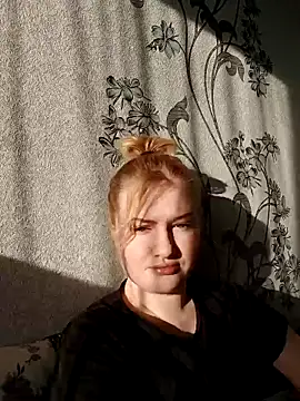 Snapshot of karkinn chatting on 24, 3, 2026 karkinn online show from 24, 3, 2026