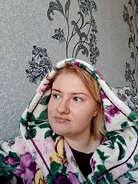 Snapshot of karkinn chatting on 14, 4, 2026 karkinn online show from 14, 4, 2026