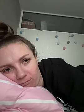 Snapshot of Amy__Leee_ chatting on 16, 2, 2026 Amy Leee online show from 16, 2, 2026