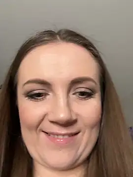 Amy  Leee  online show from 9, 3, 2026