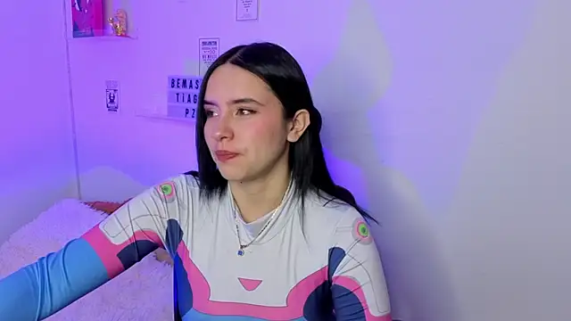 Emily Lindey online show from 17, 3, 2026