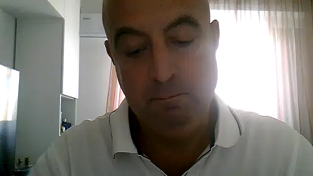 Snapshot of mirko1702 chatting on 15, 10, 2025 mirko1702 online show from 15, 10, 2025