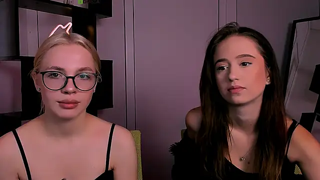 Snapshot of sendi_cais chatting on 23, 10, 2025 sendi cais online show from 23, 10, 2025
