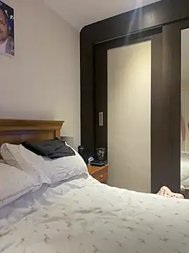 madamlillyrose online show from 10, 2, 2026