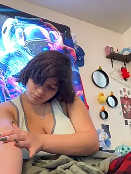 Snapshot of mistressmo0on chatting on 20, 10, 2025 mistressmo0on online show from 20, 10, 2025