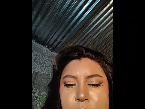 EliaStone05 online show from 11, 1, 2026