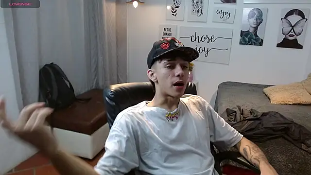 AmethystShadow17 online show from 22, 11, 2025