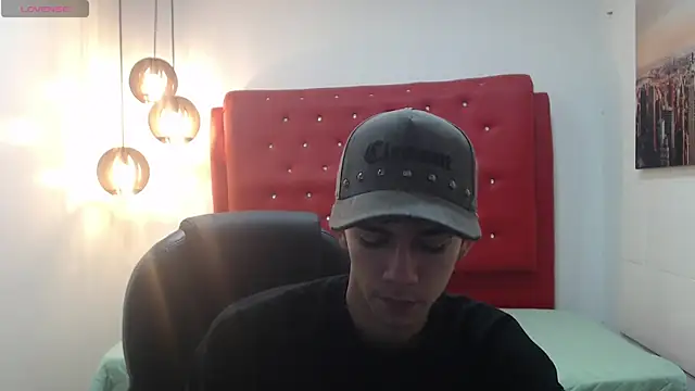 AmethystShadow17 online show from 14, 12, 2025