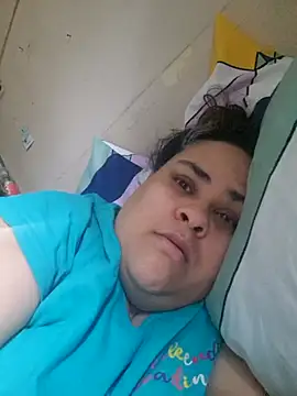 Snapshot of BigBusty_VoluptuousMilfX chatting on 15, 10, 2025 BigBusty VoluptuousMilfX online show from 15, 10, 2025