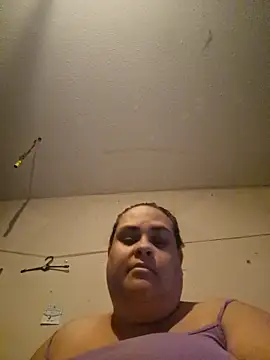 Snapshot of BigBusty_VoluptuousMilfX chatting on 16, 10, 2025 BigBusty VoluptuousMilfX online show from 16, 10, 2025