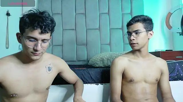 Desire4Duo online show from 10, 5, 2026
