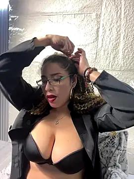 Yvonny27 online show from 1, 11, 2025