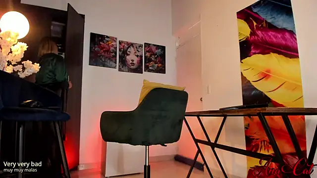 ana cat online show from 15, 9, 2025