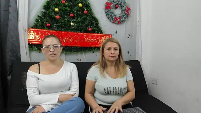 Snapshot of lesb_milf chatting on 16, 12, 2024 lesb milf online show from 16, 12, 2024