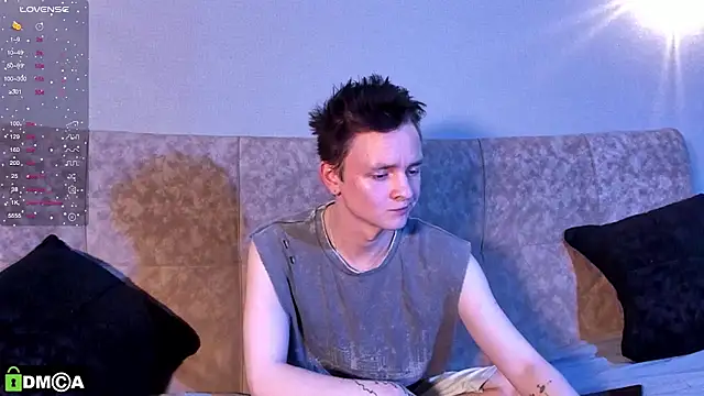 Snapshot of Logan_mett chatting on 6, 11, 2025 Logan mett online show from 6, 11, 2025