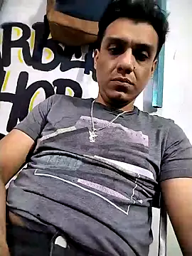 Snapshot of Albertlaynver chatting on 15, 10, 2025 Albertlaynver online show from 15, 10, 2025