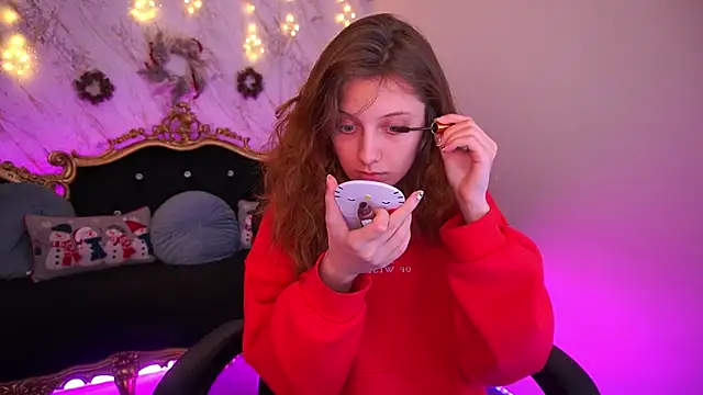 Snapshot of CuteeFoxy chatting on 8, 1, 2026 CuteeFoxy online show from 8, 1, 2026