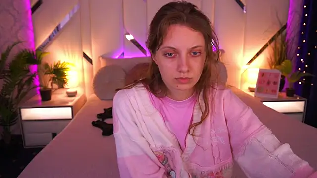 CuteeFoxy online show from 13, 3, 2026