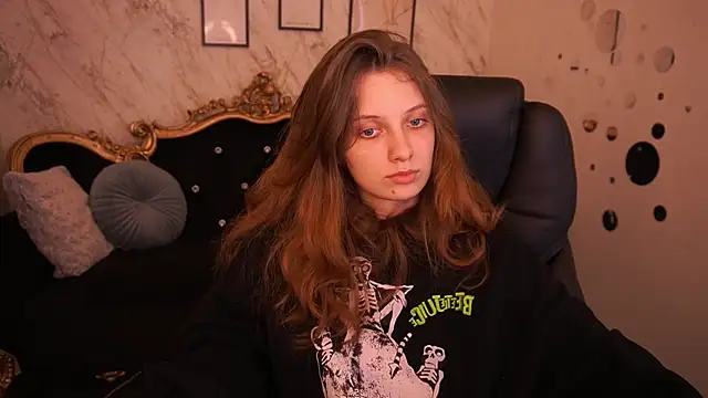 CuteeFoxy online show from 13, 5, 2026