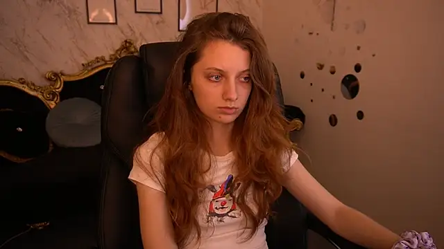 CuteeFoxy online show from 9, 6, 2026