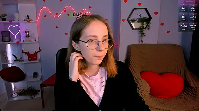 Snapshot of evalora_vei chatting on 4, 4, 2026 evalora vei online show from 4, 4, 2026