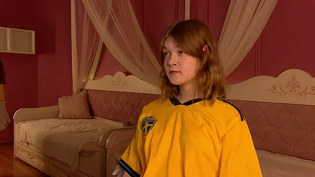 Snapshot of AllyBond chatting on 19, 10, 2025 AllyBond online show from 19, 10, 2025