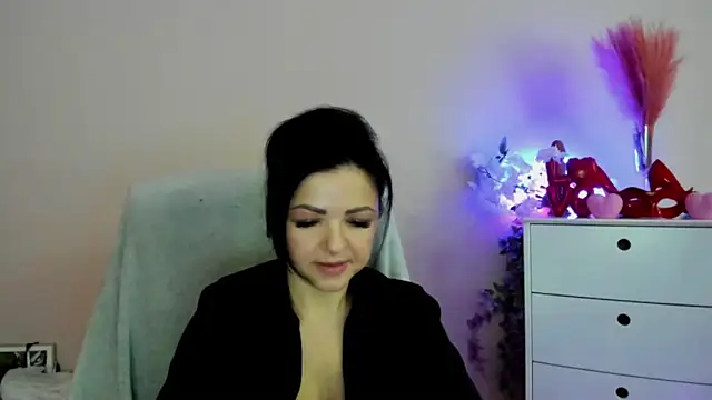 Snapshot of Mollybloom40 chatting on 30, 3, 2026 Mollybloom40 online show from 30, 3, 2026