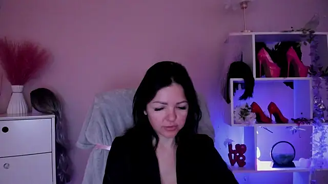 Snapshot of Mollybloom40 chatting on 5, 5, 2026 Mollybloom40 online show from 5, 5, 2026