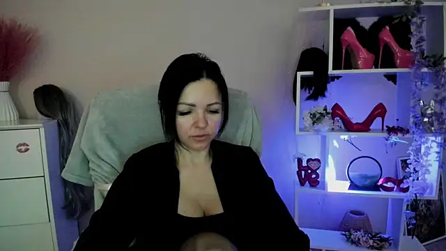 Snapshot of Mollybloom40 chatting on 14, 5, 2026 Mollybloom40 online show from 14, 5, 2026