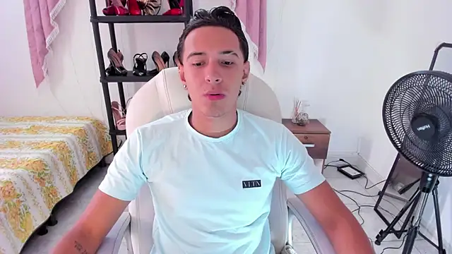 Hayden Boy  online show from 1, 11, 2025