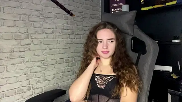 Snapshot of GreatMolly chatting on 23, 10, 2025 GreatMolly online show from 23, 10, 2025