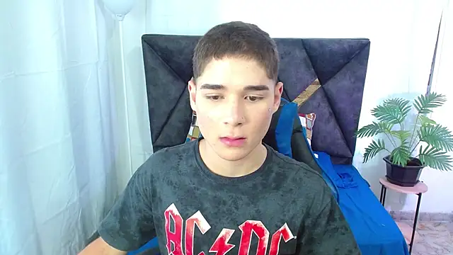 Snapshot of Mattass18 chatting on 16, 10, 2025 Mattass18 online show from 16, 10, 2025