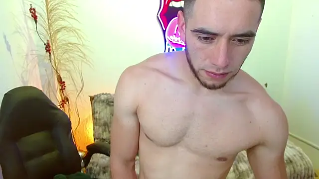 Snapshot of Ethan_Blaze chatting on 4, 11, 2025 Ethan Blaze online show from 4, 11, 2025