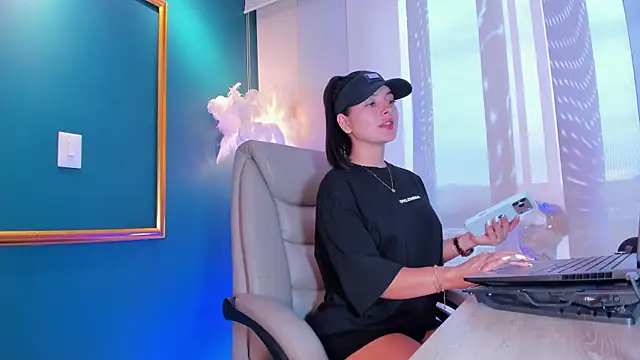 Rashel Frost  online show from 29, 5, 2026
