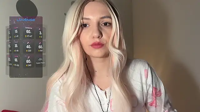 Snapshot of cute_cake chatting on 7, 1, 2026 cute cake online show from 7, 1, 2026