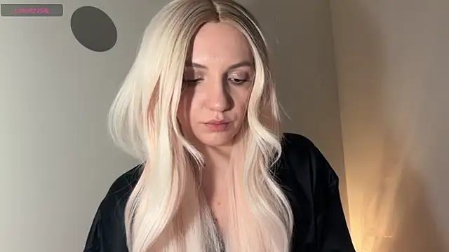 Snapshot of cute_cake chatting on 8, 1, 2026 cute cake online show from 8, 1, 2026