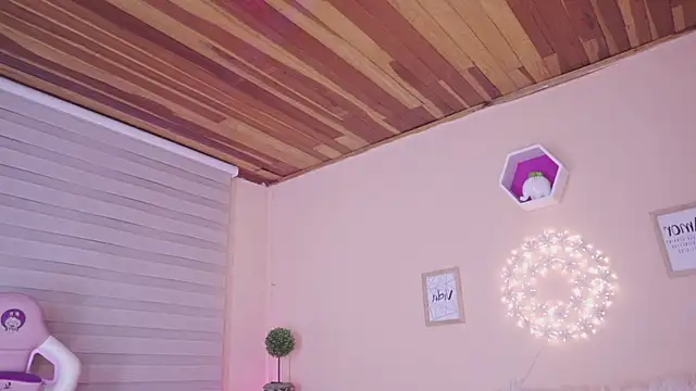 Meggie  online show from 7, 1, 2026