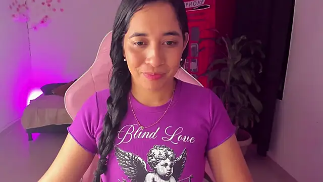 Snapshot of Kruela chatting on 1, 12, 2025 Kruela online show from 1, 12, 2025