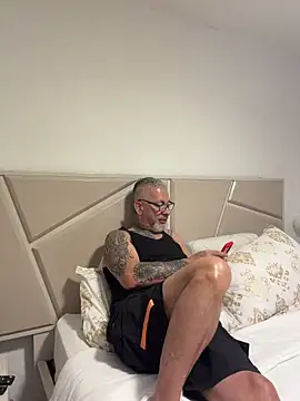 Snapshot of roygomez chatting on 17, 10, 2025 roygomez online show from 17, 10, 2025