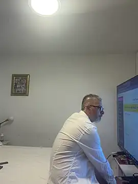 Snapshot of roygomez chatting on 20, 10, 2025 roygomez online show from 20, 10, 2025