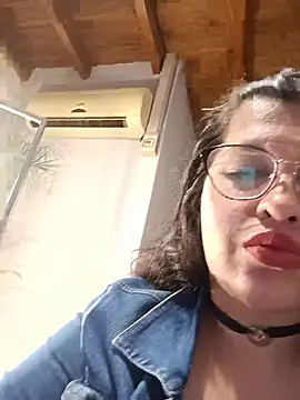 Snapshot of Sexylips200 chatting on 16, 10, 2025 Sexylips200 online show from 16, 10, 2025