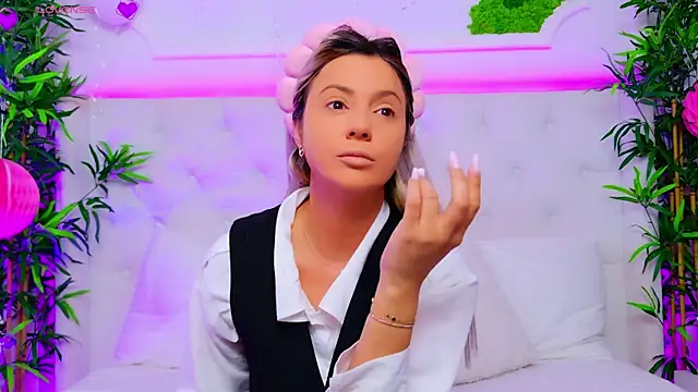 AriannaSins online show from 18, 9, 2025