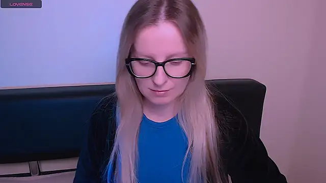 AllaLeomz online show from 5, 11, 2025