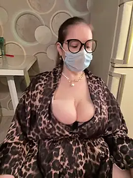 Curvy  Goddess online show from 8, 5, 2026