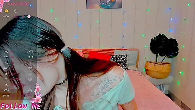 Snapshot of honeybuns_lizzy chatting on 18, 10, 2025 honeybuns lizzy online show from 18, 10, 2025