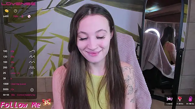 Snapshot of honeybuns_lizzy chatting on 21, 11, 2025 honeybuns lizzy online show from 21, 11, 2025